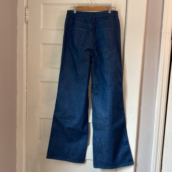 Good American Good Skate TrueBlue001 High Rise Wide Flare Leg Jeans, Size 10/30 - Picture 7 of 17